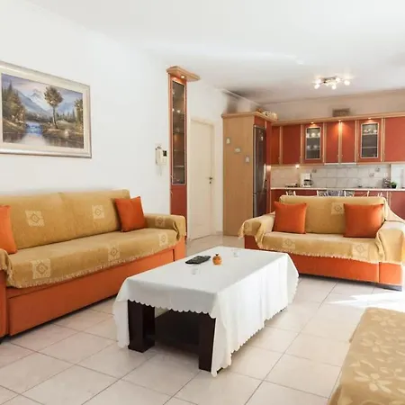 Scenic Balcony Apt In Vibrant Petralona Athens Exterior photo