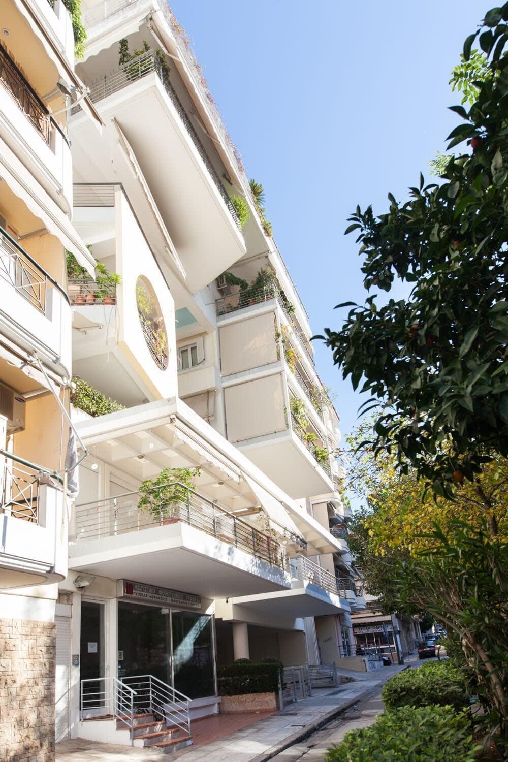 Scenic Balcony In Vibrant Petralona Apartment *